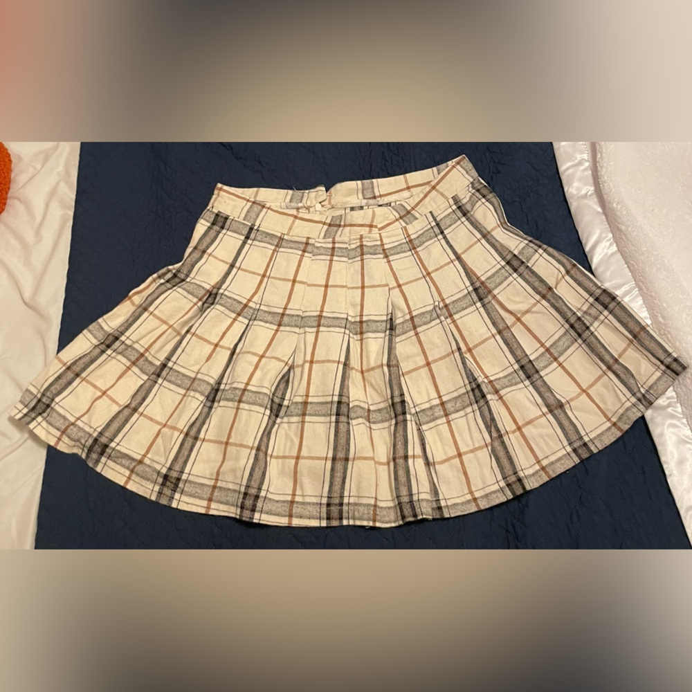 Plaid mini skirt